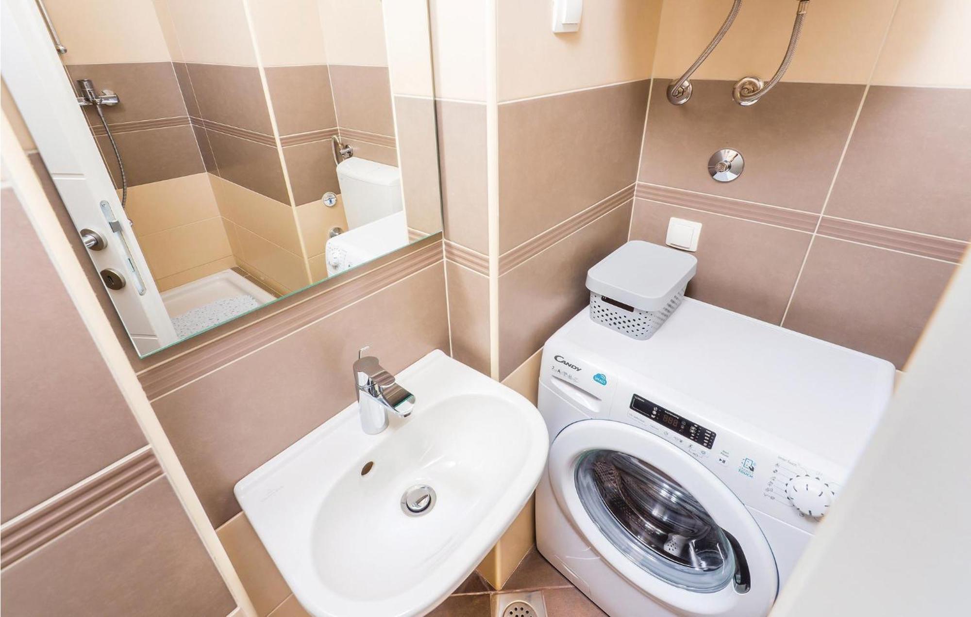 1 Bedroom Gorgeous Apartment In Opatija Exterior foto